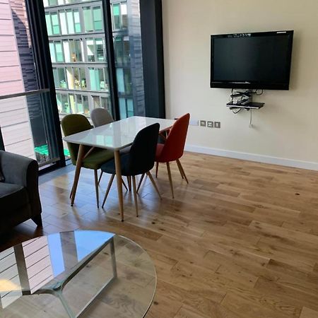 Quartermile 1 Bedroom Apartment - With Free Parking Included Edinburg Exteriör bild